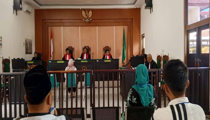 NY-saat-dipersidangan