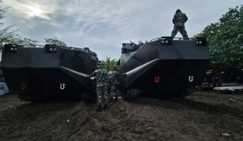 Tank Amfibi 