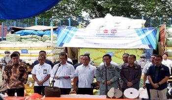 Konferensi pers Kemendag, Bakamla dan Bais TNI terkait penyelundupan tekstil