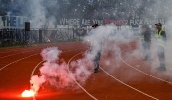 Laga Persija vs Persib berakhir ricuh