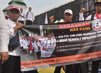 Puluhan Guru Madrasah Swasta Dari Pacitan Ikut Aksi Demo Ke Jakarta