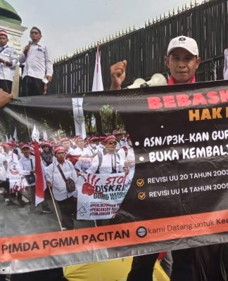 Puluhan Guru Madrasah Swasta Dari Pacitan Ikut Aksi Demo Ke Jakarta