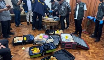 Barang bukti dari rumah mewah di Sentul
