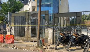 Penampakan bekas bentrokan di Menteng